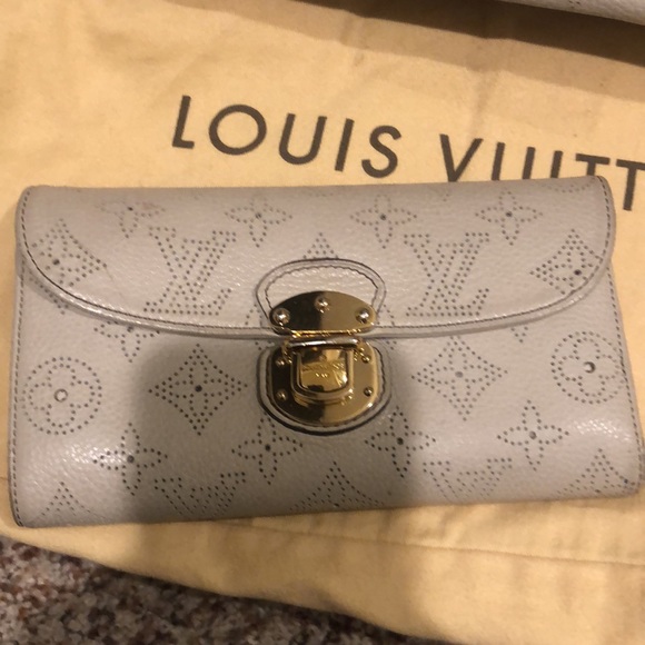Vintage Louis Vuitton and purse set - Picture 2 of 9